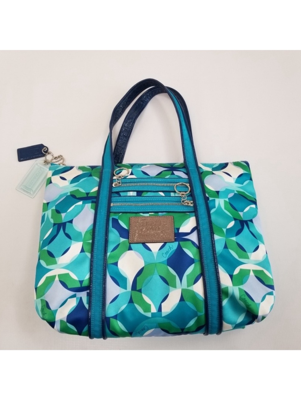 Coach Poppy Kaleidoscope glam tote. Rare and unique Hang Tags. Gorgeous, EUC